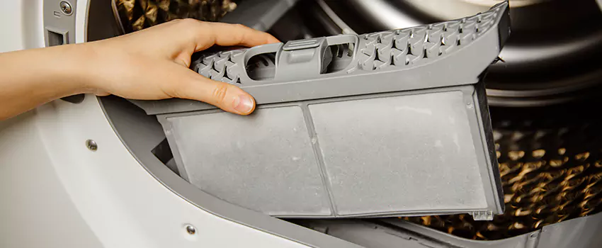 Signs Of A Clogged Dryer Lint Trap in Jackson, Michigan